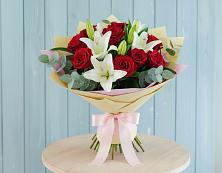 Букет цветов из:  Лилии и Розы в Миллерово