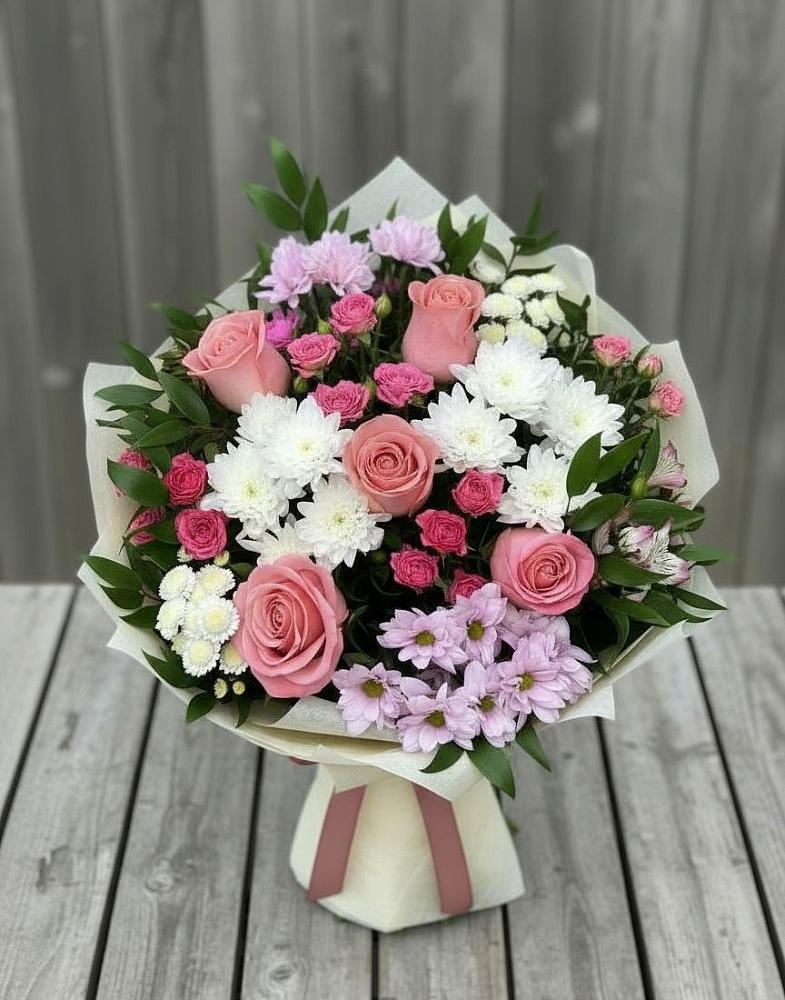 Букет цветов из: Альстромерии, Гвоздики, Розы и Хризантемы в Миллерово