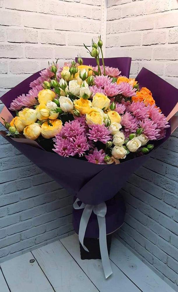 Букет цветов из: Хризантемы и Розы в Миллерово