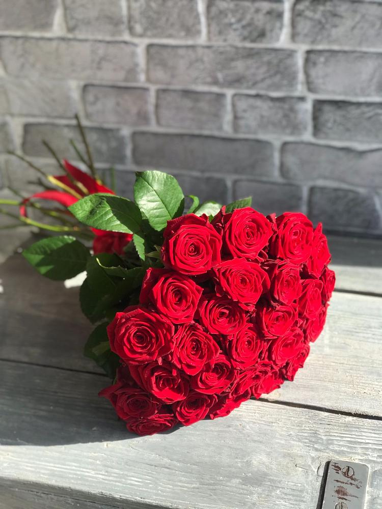 Букет Красные розы Фридом в Миллерово