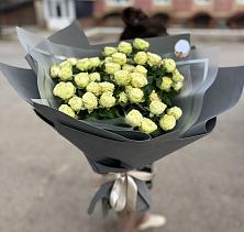 Букет Белые кустовые розы Солинеро в Миллерово