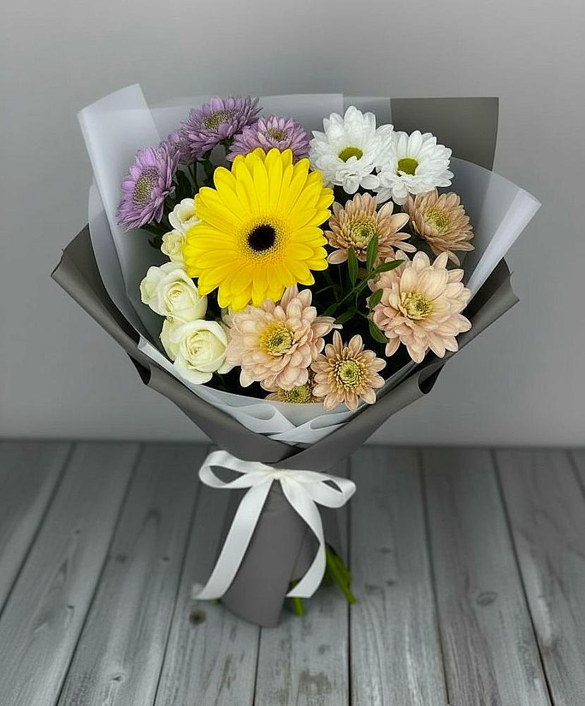 Букет цветов из: Розы, Герберы и Хризантемы в Миллерово