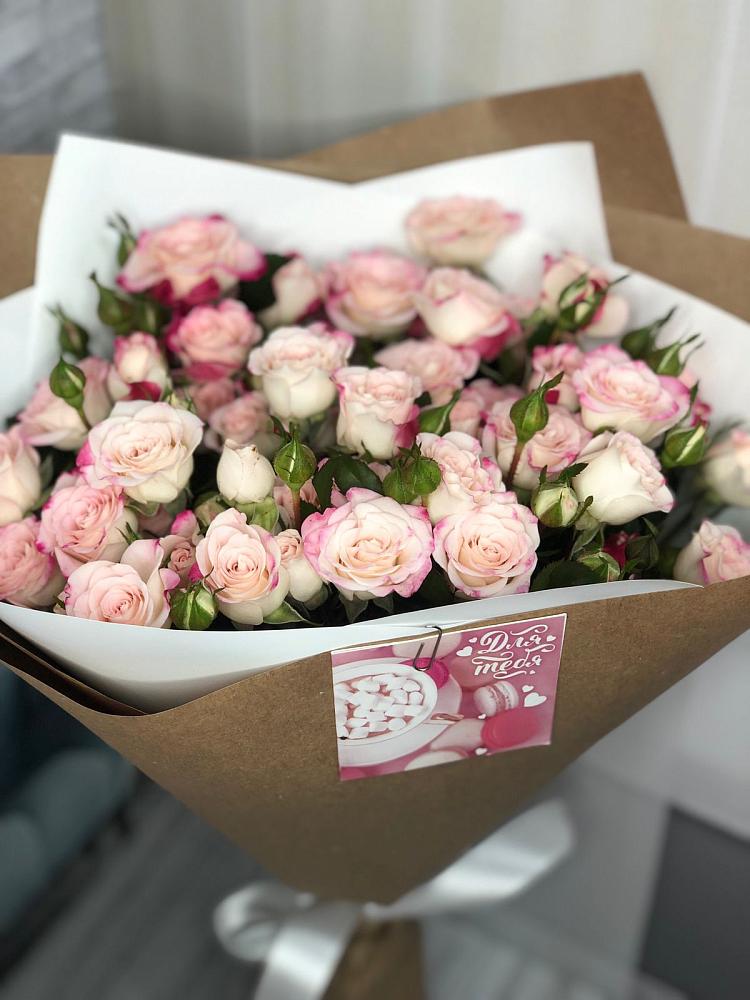 Букет цветов из: Розы в Миллерово