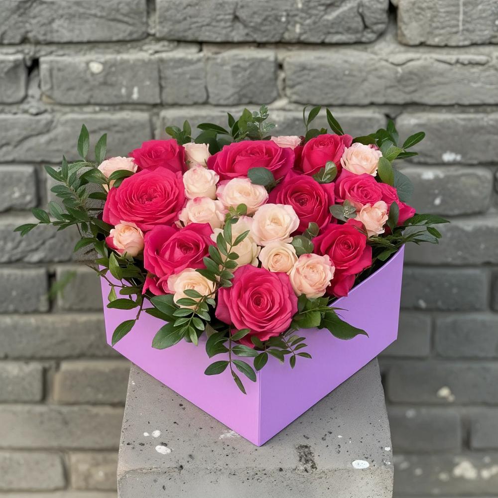 Цветочная композиция из Розы в коробке в Миллерово