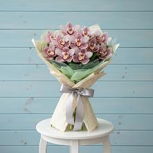 Букет цветов из:  Орхидеи и Розы в Миллерово