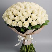 Букет 101 беля роза Белоснежка в Миллерово