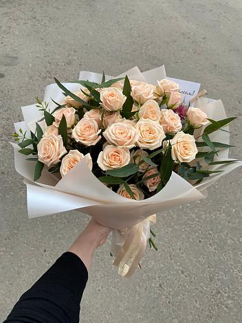 Букет Кремовые розы Латте в Миллерово