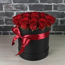 Цветочная композиция из Розы в шляпной коробке в Миллерово