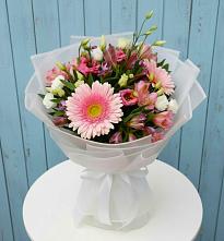 Букет цветов из:  Герберы, Альстромерии и Лизиантусы в Миллерово
