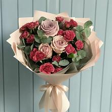 Букет цветов из:  Гвоздики и Розы в Миллерово