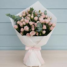 Букет цветов из:  Розы в Миллерово