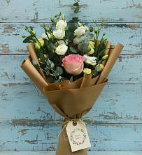 Букет цветов из:  Розы и Лизиантусы в Миллерово