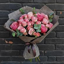 Букет цветов из:  Розы в Миллерово
