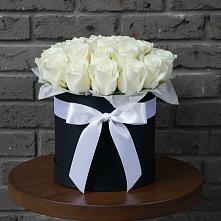 Цветочная композиция из Розы в шляпной коробке в Миллерово